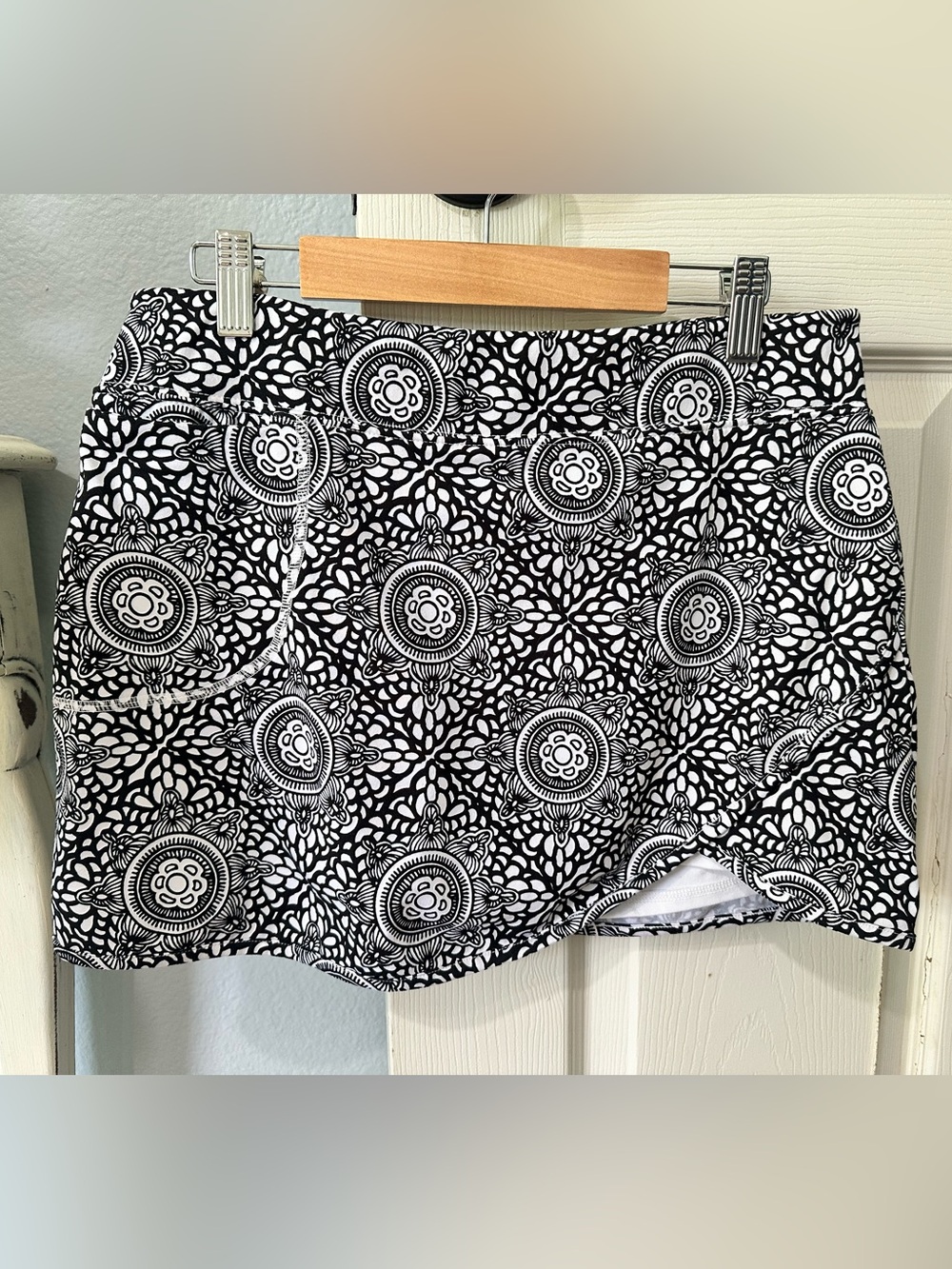 Soybu Black & White Printed Skort